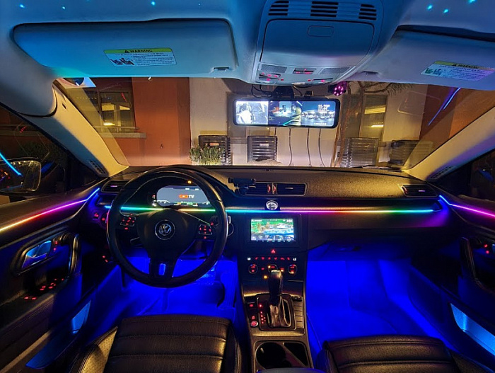 Как улучшить освещение салона автомобиля?